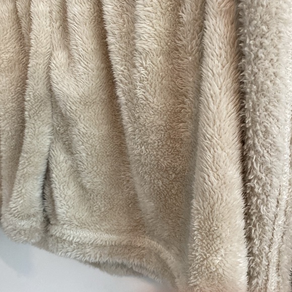 Cozy Cream Loungewear Set - Picture 3 of 6